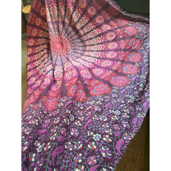 Bohemian Boho Mandala tapestry or sofa cover - Picture 2 of 2